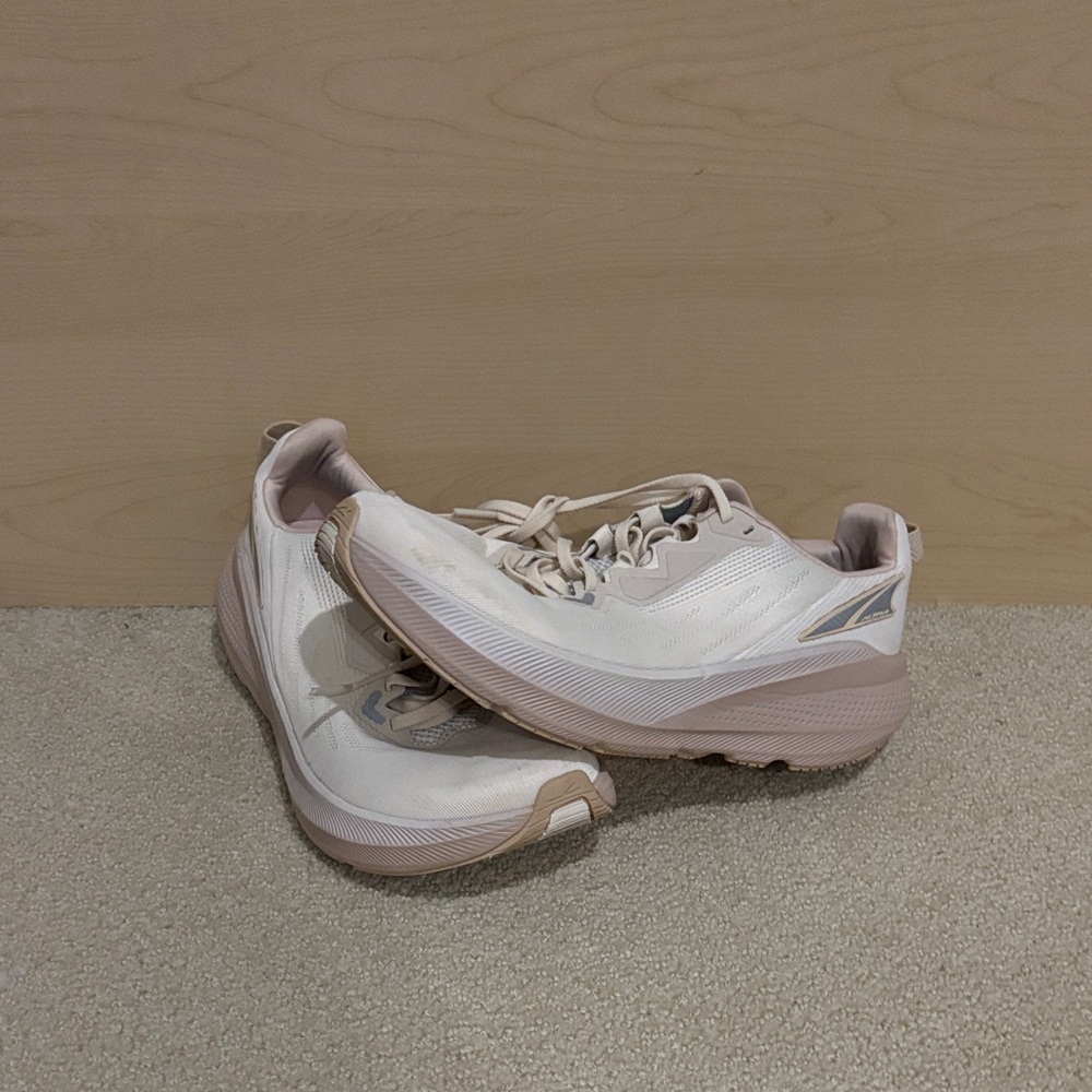 Women's Altra FWD VIA size 9.5